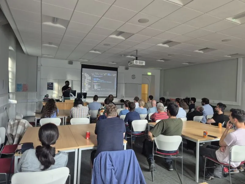 Samuel speaking about semantic caching to the Edinburgh Data Science and AI audience.